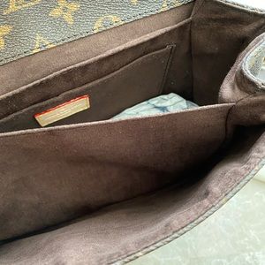 LV Pochette Métis Crossbody